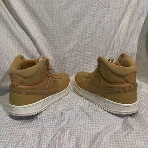 Nike Men's Tan High-Top Sneakers